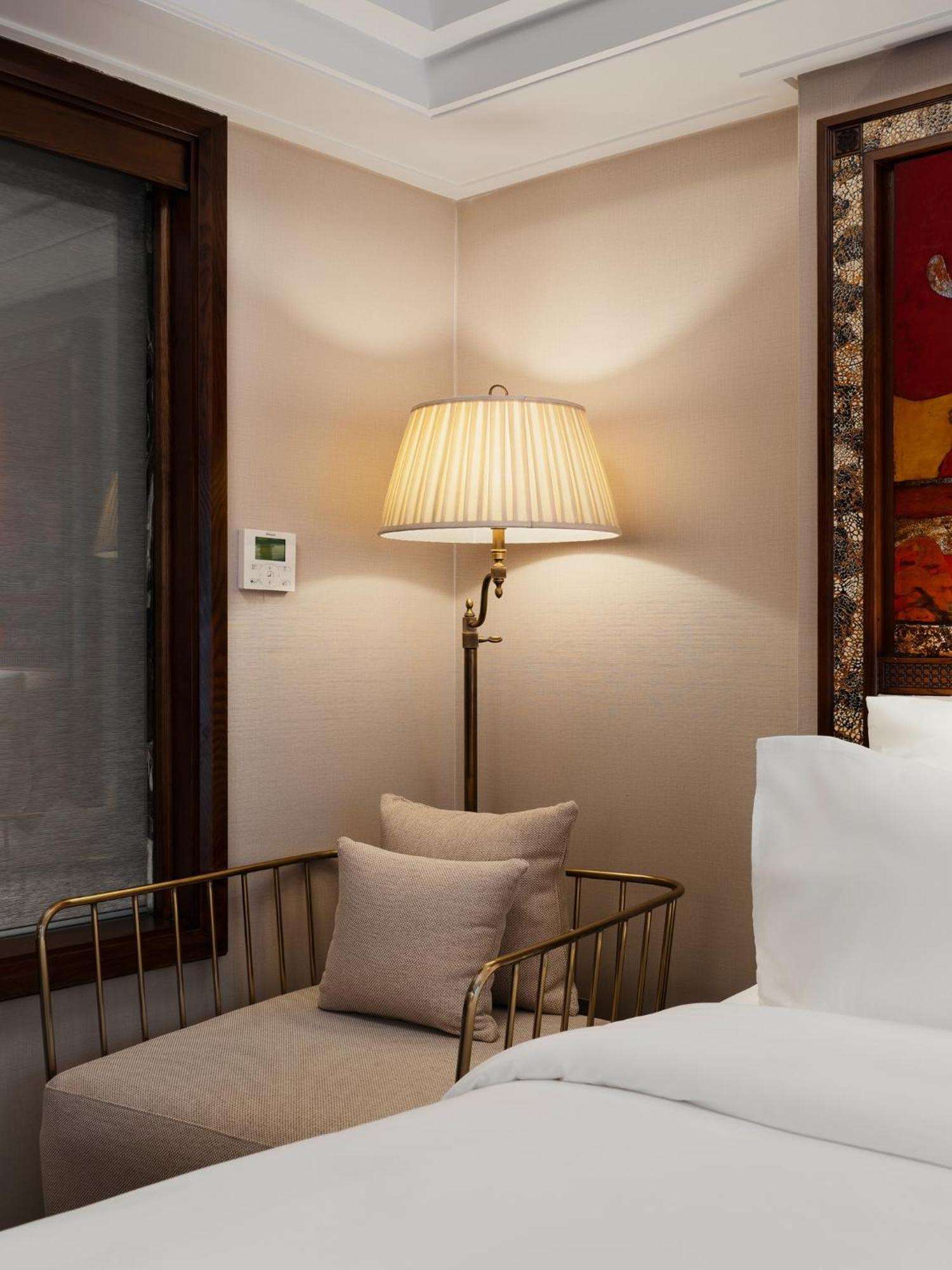 Peridot Gallery Classic Hotel Hanoi Exterior photo
