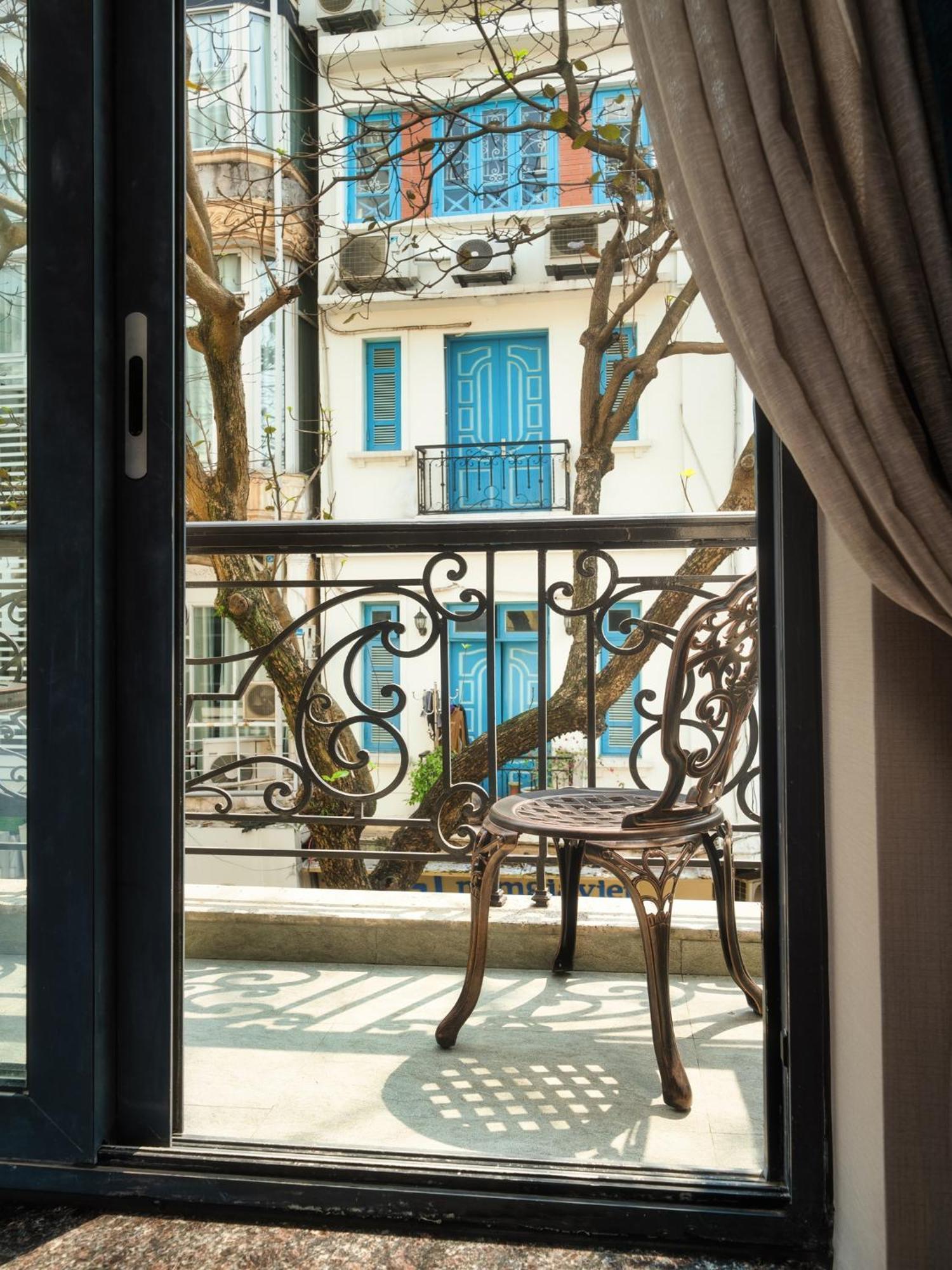 Peridot Gallery Classic Hotel Hanoi Exterior photo